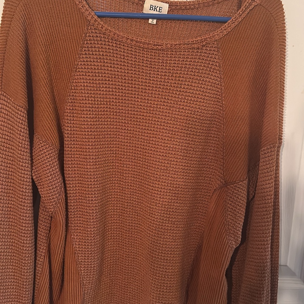 BKE Women's Tan Crew Neck